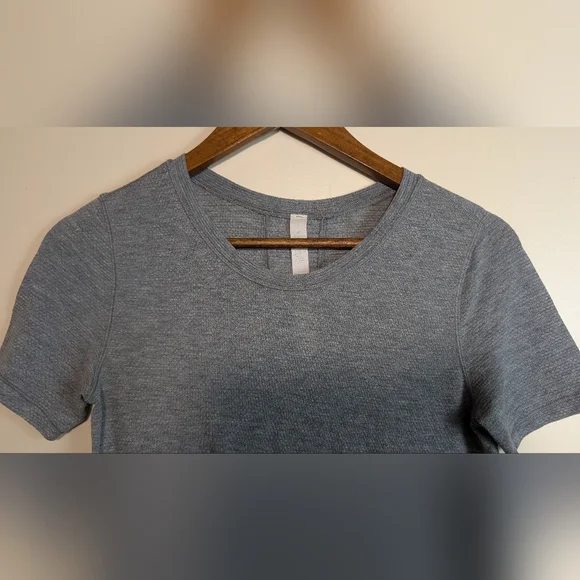 Lululemon Long Distance Heather Gray Short Sleeve Tee Shirt Size 0 - Picture 4 of 10